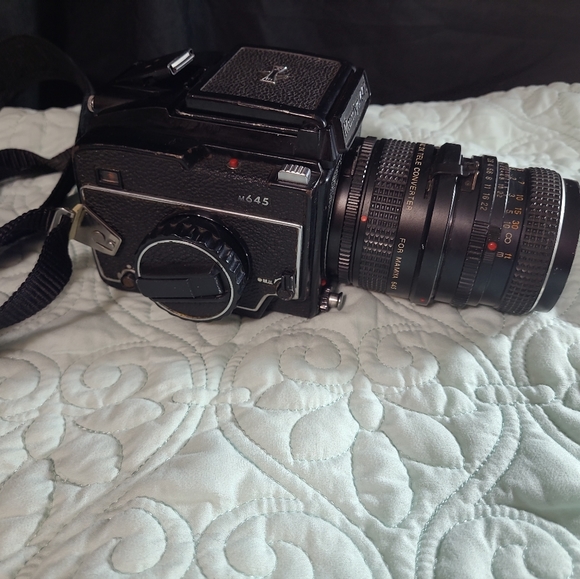 Mamiya 645 Medium Format Rangefinder Film Camera w/80mm Lens Kit - Picture 2 of 4